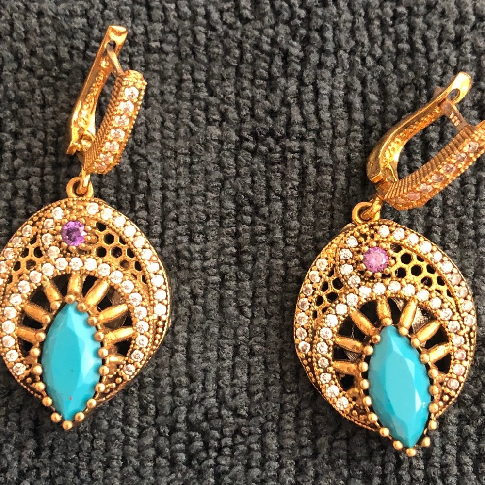 925 sterling silver earrings, matching pieces are in my listings